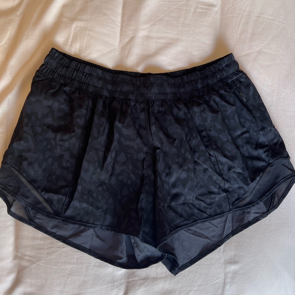 Lululemon Hotty Hot Short II *Long 4"